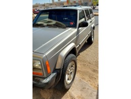  Jeep Cherokee 2000 Model for Sale