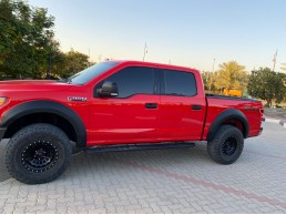 Ford 150 with raptor kit 2019 ماشيه 63K  وارد امريكا  سعر ١٢٠الف درهم