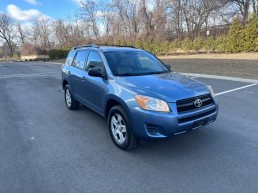 2010 Toyota RAV4 Base 4WD whatsapp me (+971586703639)