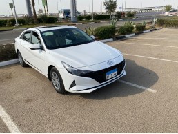 إيجار هيونداي إلنترا بخصم 10% على جميع العروض