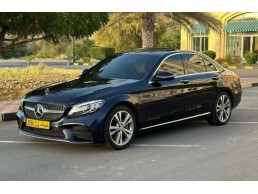 "إيجار مرسيدس C300 - الخيار المثالي للرحلات والمناسبات الخاصة"