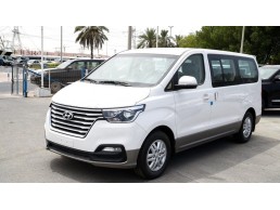 ايجار هيونداي H1: خيارك المثالي للعائلات والمجموعات