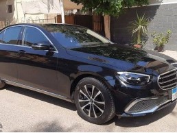ايجار سيارة مرسيدس E200 للرحالات والسفر