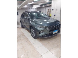إيجار هيونداي توسان، سيارة SUV أنيقة تجمع بين القوة والراحة، مثالية للرحلات الطويلة والتنقلات